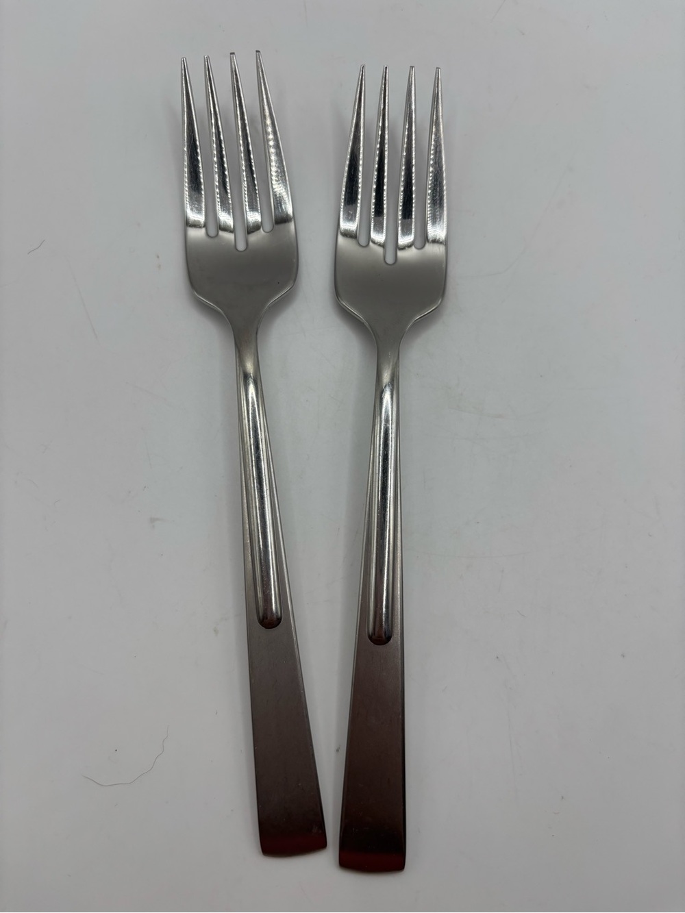Set of 2 Oneida CENTIGRADE stainless Steel Salad forks USA